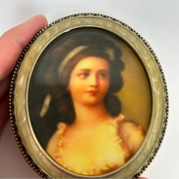 FSG Victorian Lady Enameld Trinket Box handmade - Picture 5 of 12